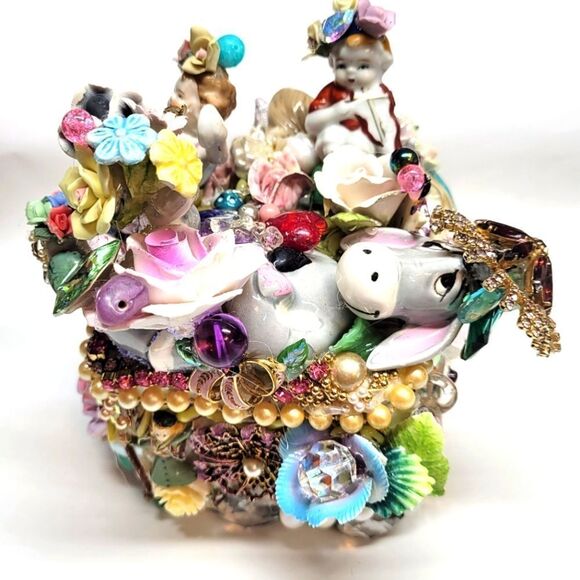 Wendy Gell Porcelain Box, Cherubs, Roses, Waking Lady, Eeoyore, Swarovski OOAK - Picture 3 of 8